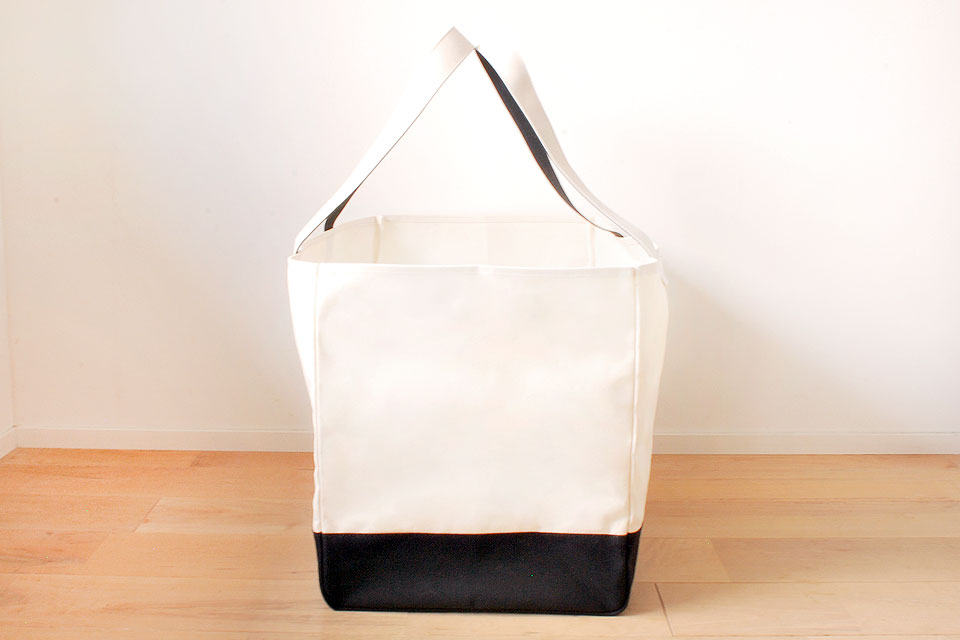 キャンプバッグ